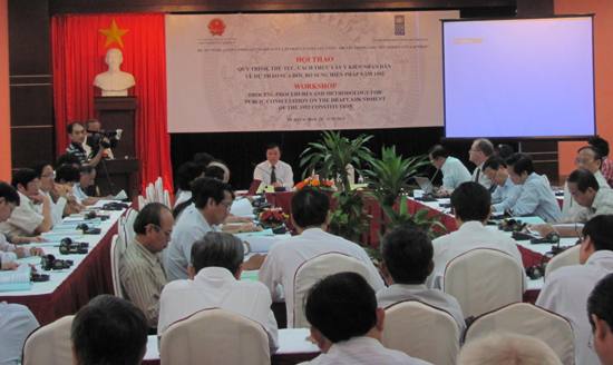 Bürgermeinungen zur Ergänzung der Verfassung